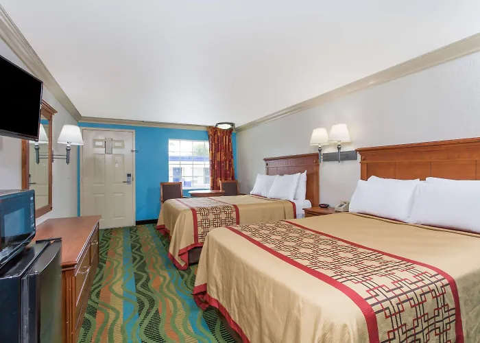 Days Inn By Wyndham Virginia Beach Town Center